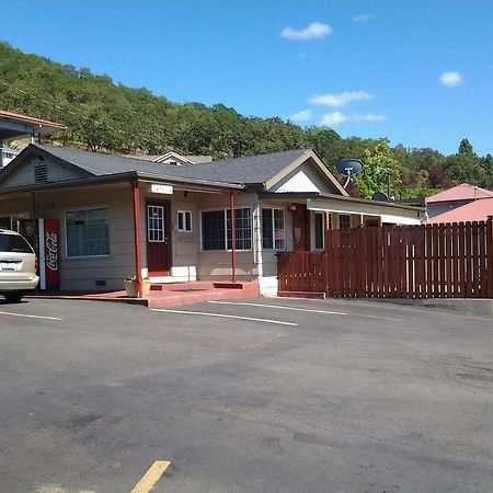Roseburg Inn Exterior photo