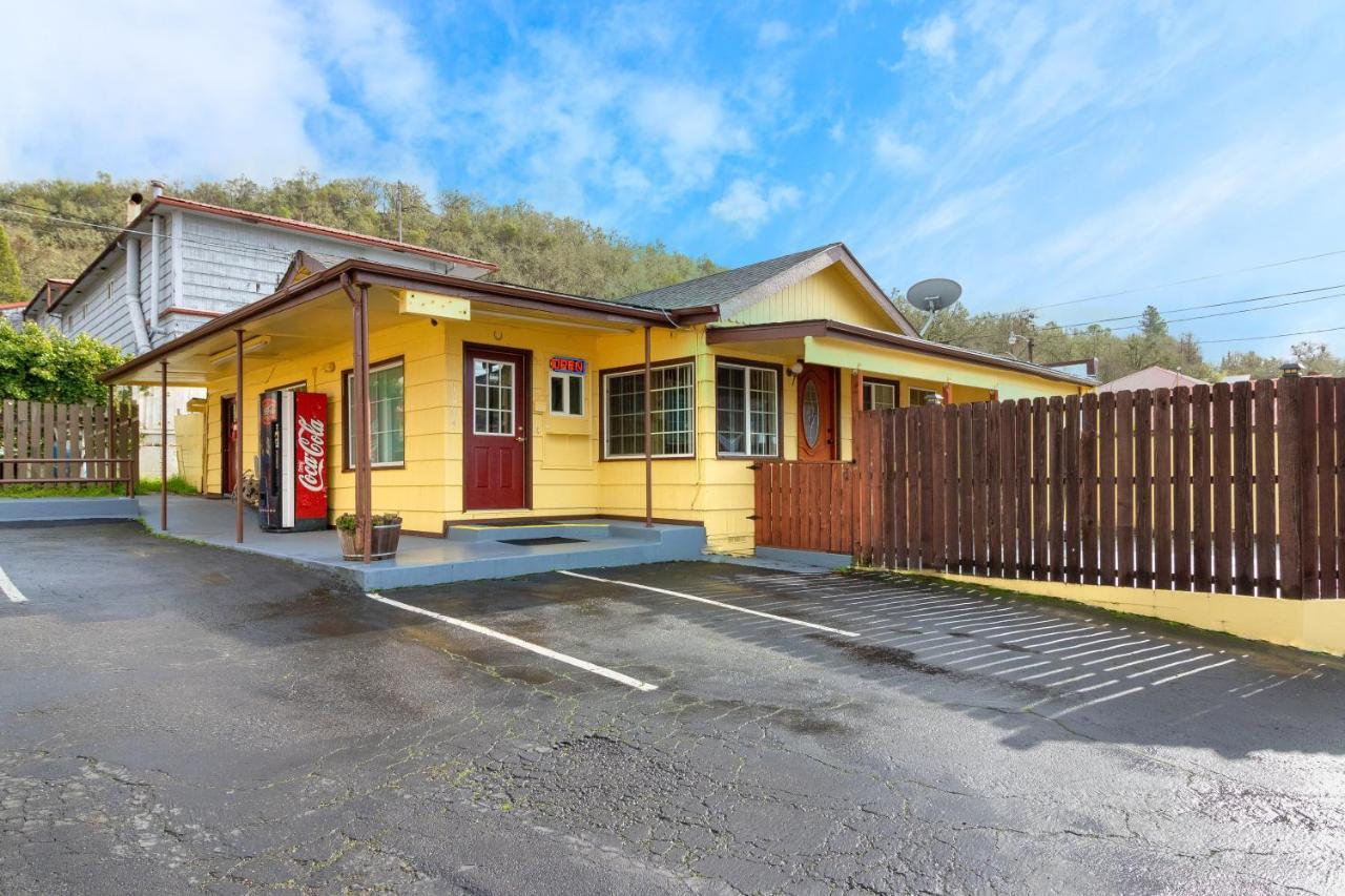 Roseburg Inn Exterior photo